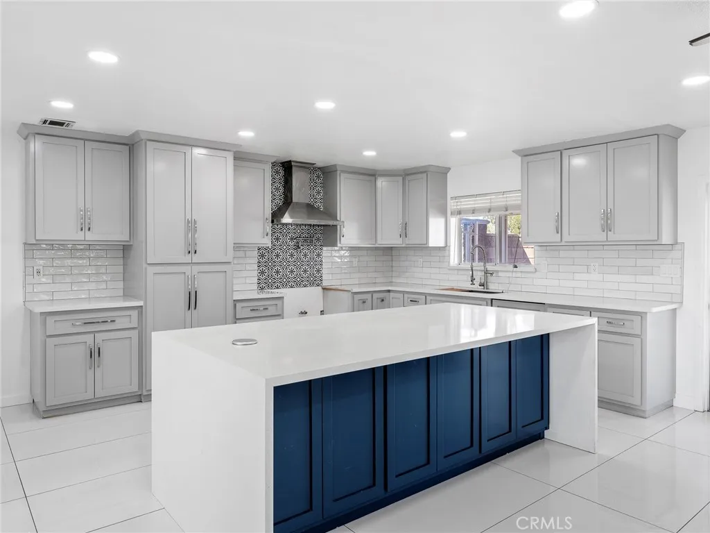 10660 Ranchero, Oak Hills, California 92344 home-pic-17